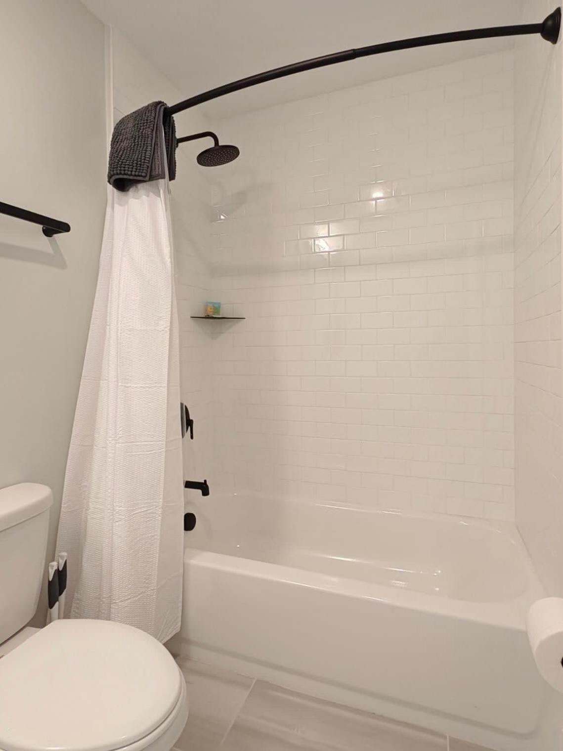 Fun Cozy Apts - 1 25 Mile Walk To Tiaa Bnk Fld Jacksonville Exterior photo